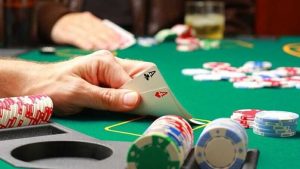 Tìm hiểu về Bluff trong poker là gì ? 